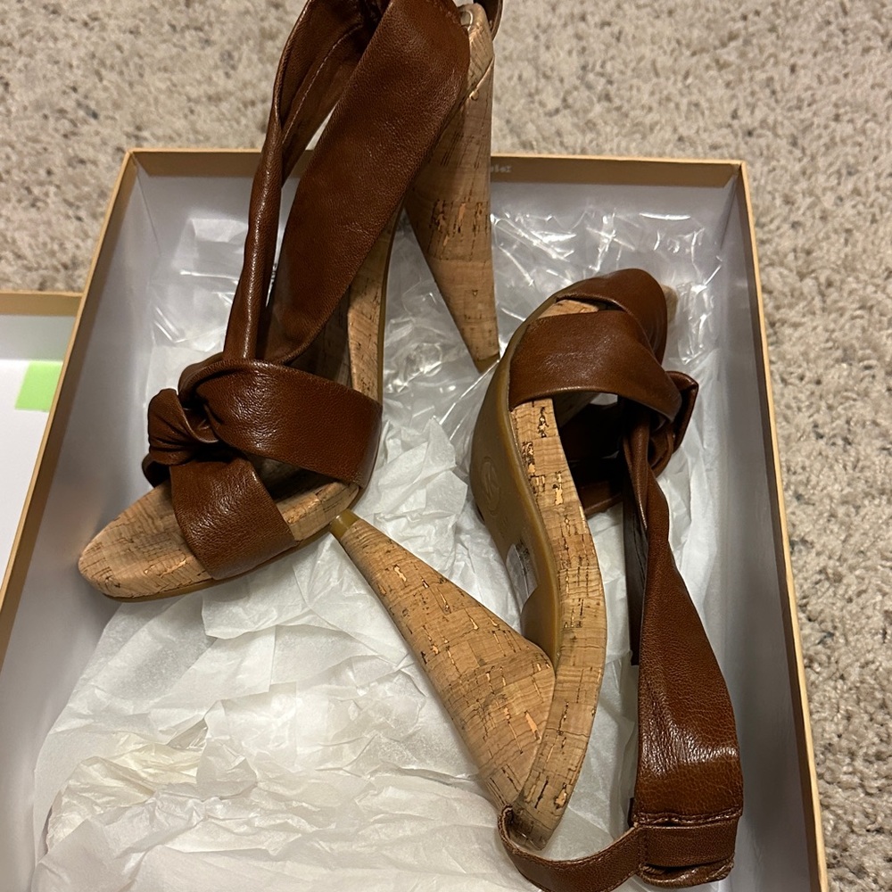 Elegant Brown Leather Heels